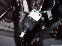 See U1364 repair manual